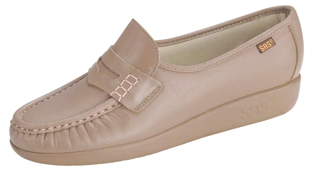 Women's Classic Slip On Loafer in Mocha