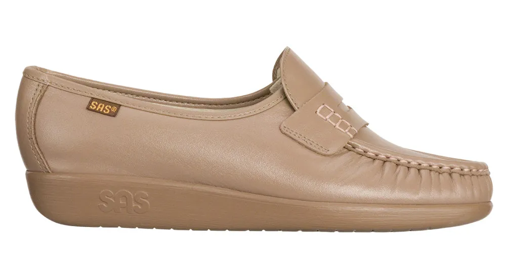 Women's Classic Slip On Loafer in Mocha