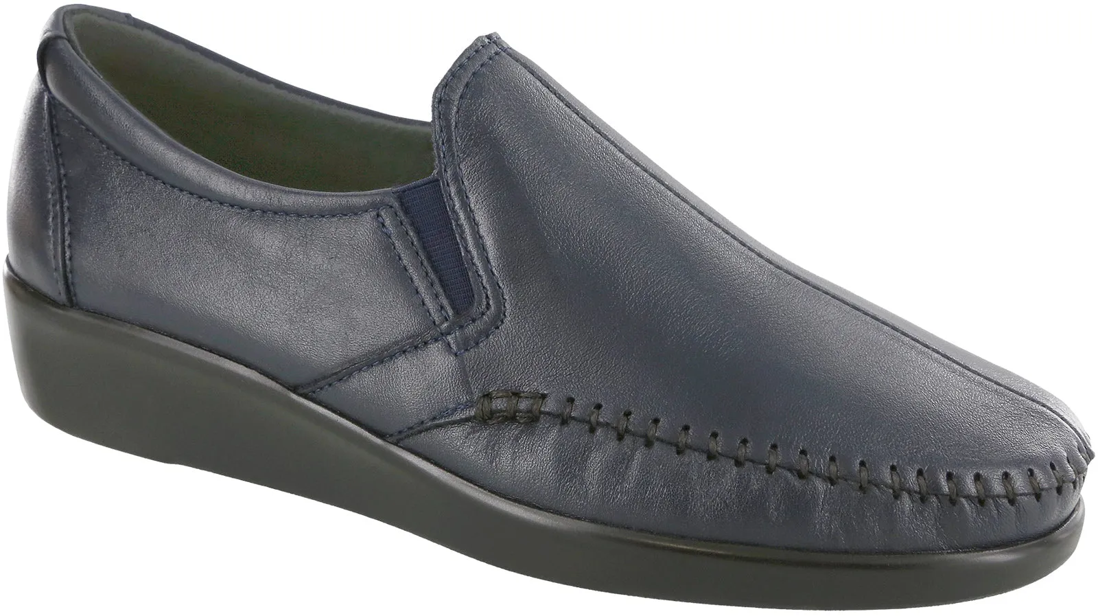Women's Dream Slip On Loafer in Navy