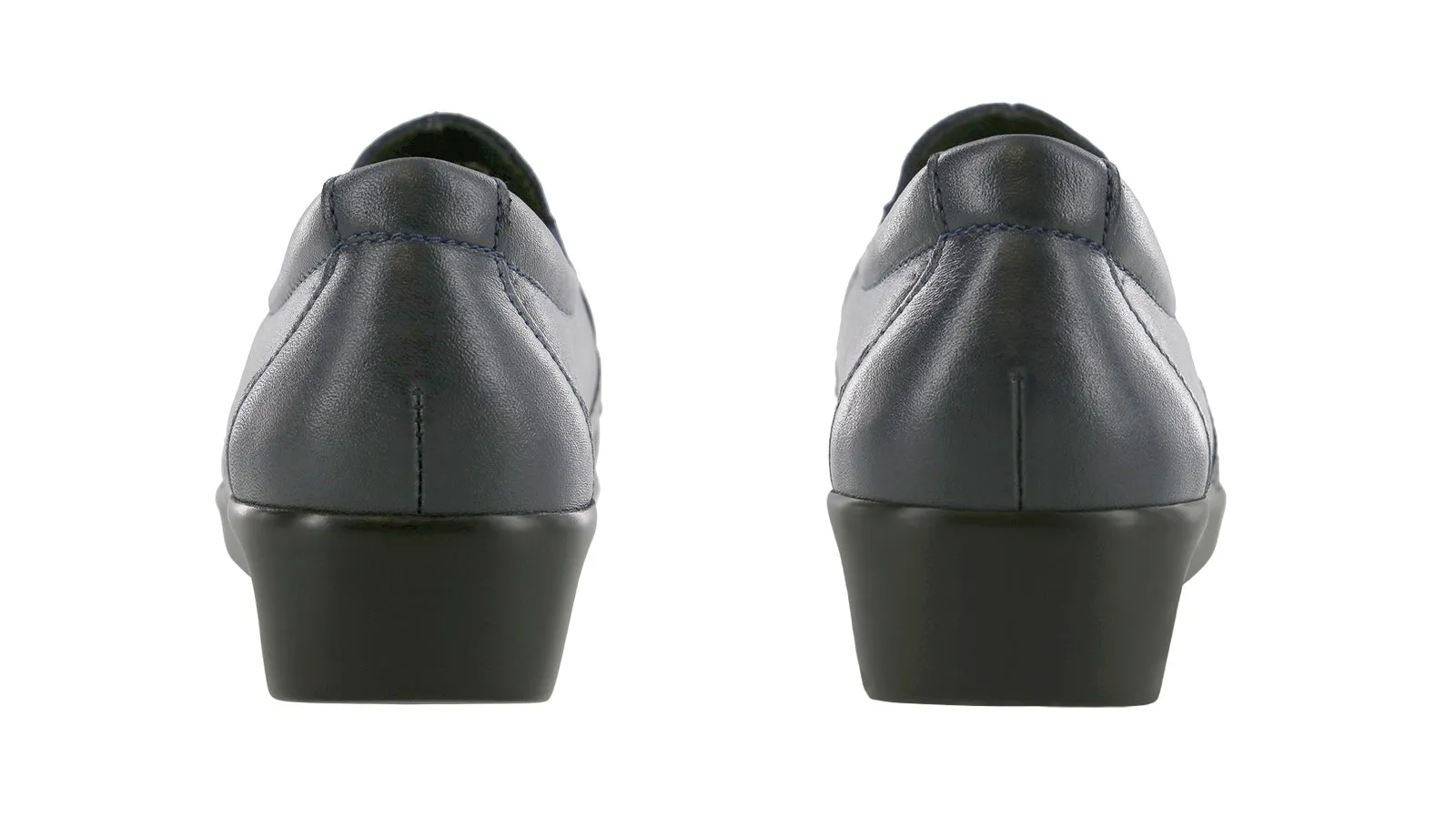 Women's Dream Slip On Loafer in Navy