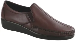 Women's Dream Slip On Loafer in Wine