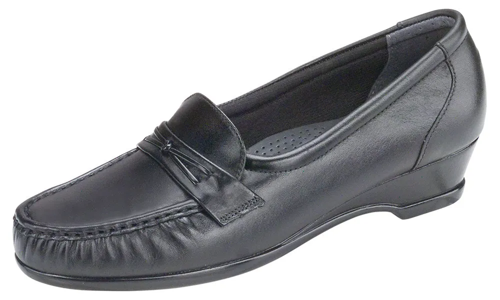 Women's Easier Slip On Loafer in Black